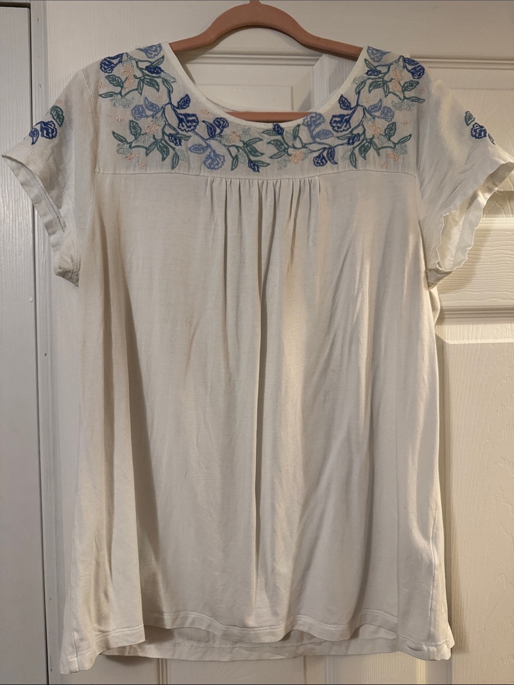 Embroidered Cream Short-Sleeve Tunic Top